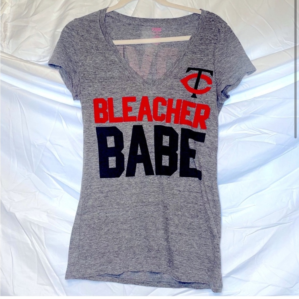 VS Pink Minnesota Twins MLB Bleacher Babe V-Neck Tee Vintage Y2K